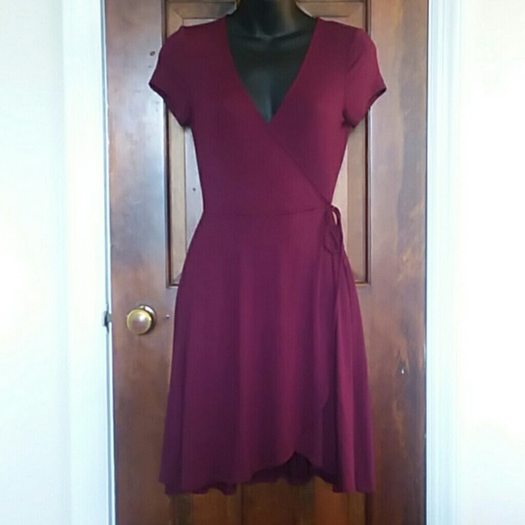 Kimchi Blue Dresses & Skirts - Kimchi Blue wine color wrap dress